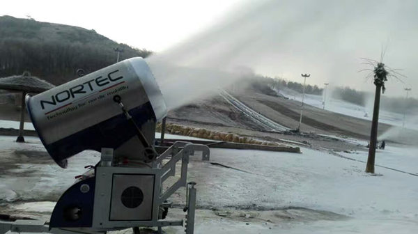 沈阳怪坡滑雪场