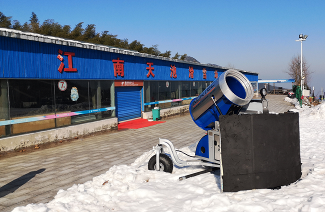 冰雪嘉年华造雪机